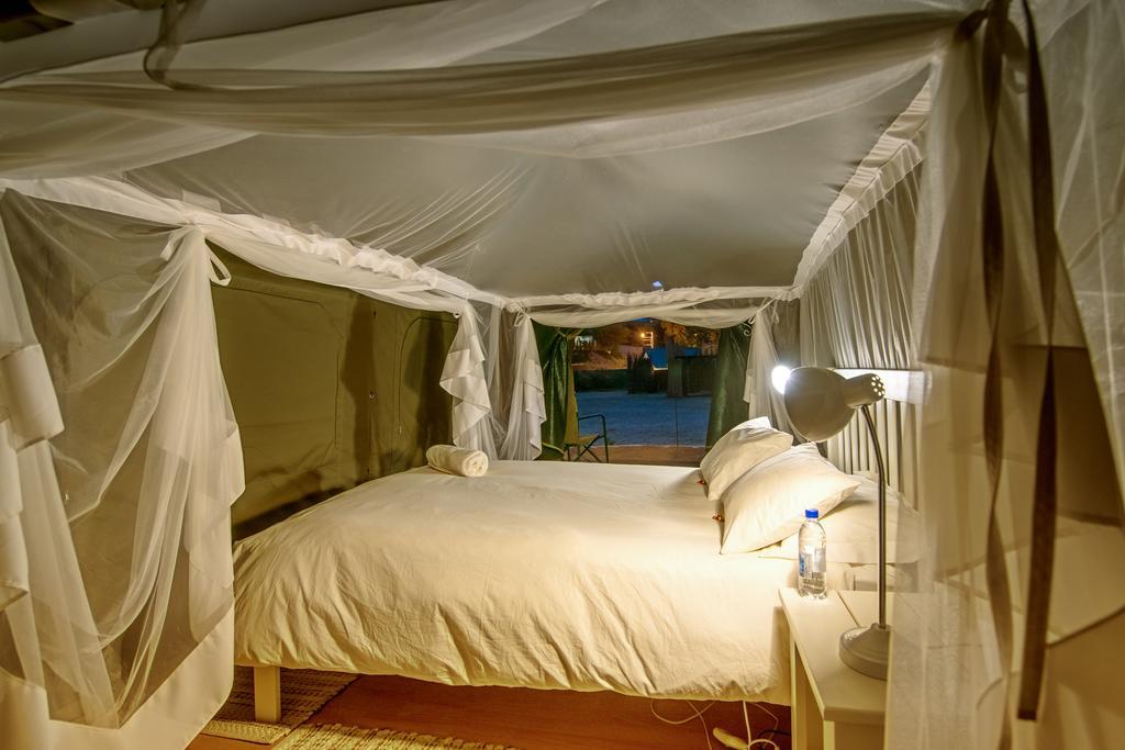 Urban Camp Hotel วินด์ฮุก ภายนอก รูปภาพ